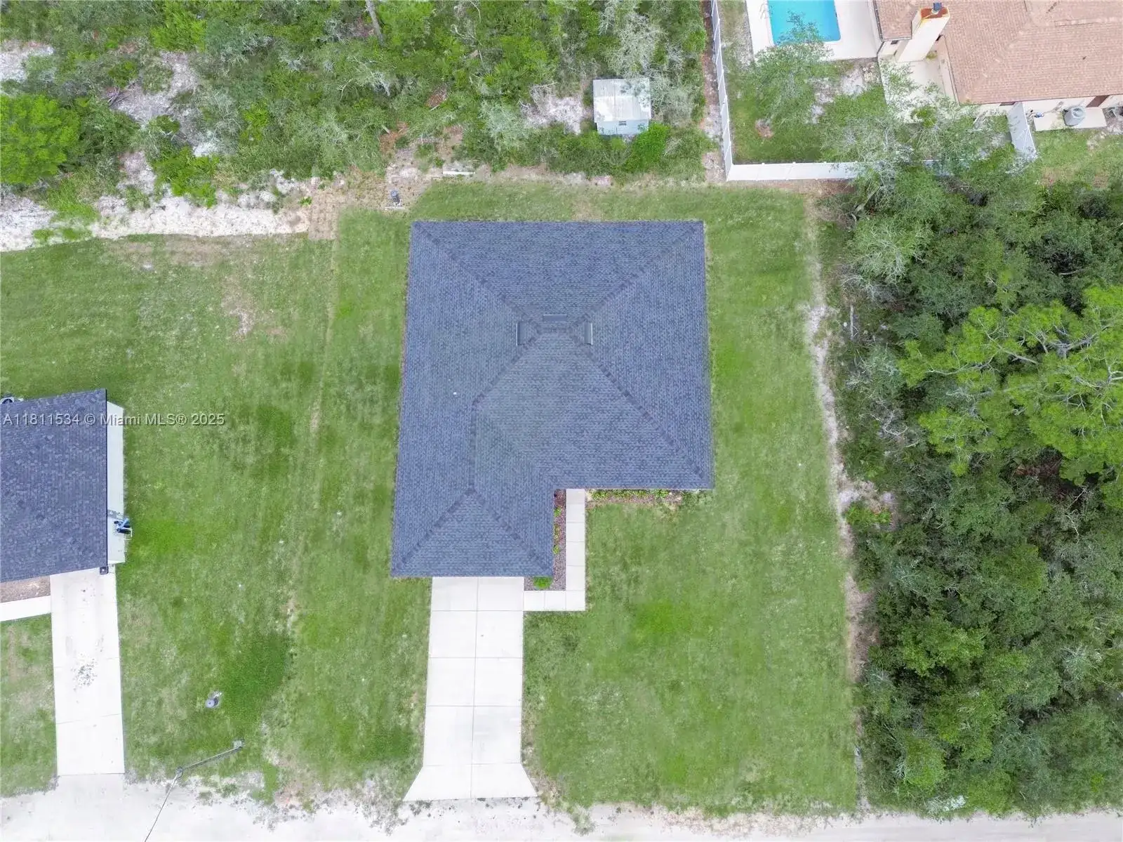 3330 Albatross Ave, Sebring FL 33875 photo 2