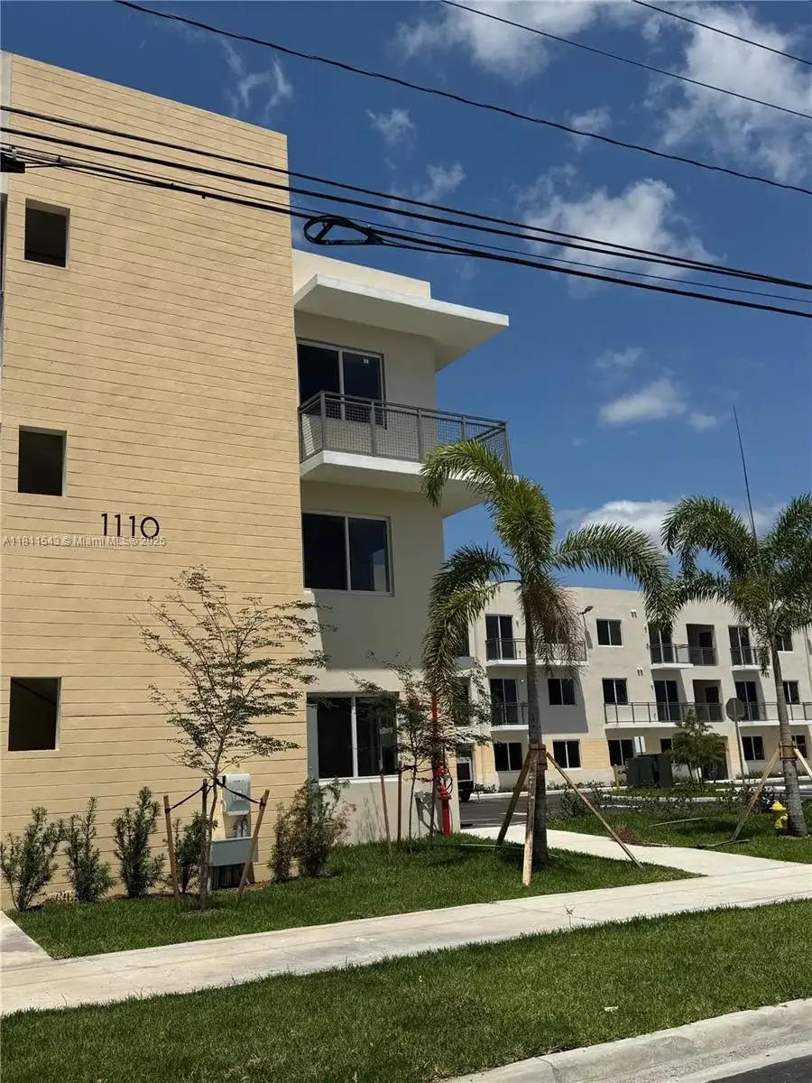 1010 SW 69th Ave # 104, Miami FL 33144 photo 4