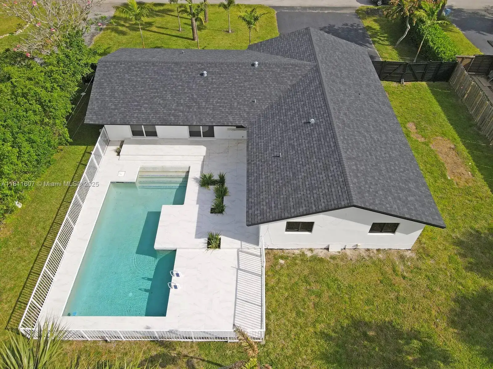 4220 SW 4th St, Plantation FL 33317 photo 3