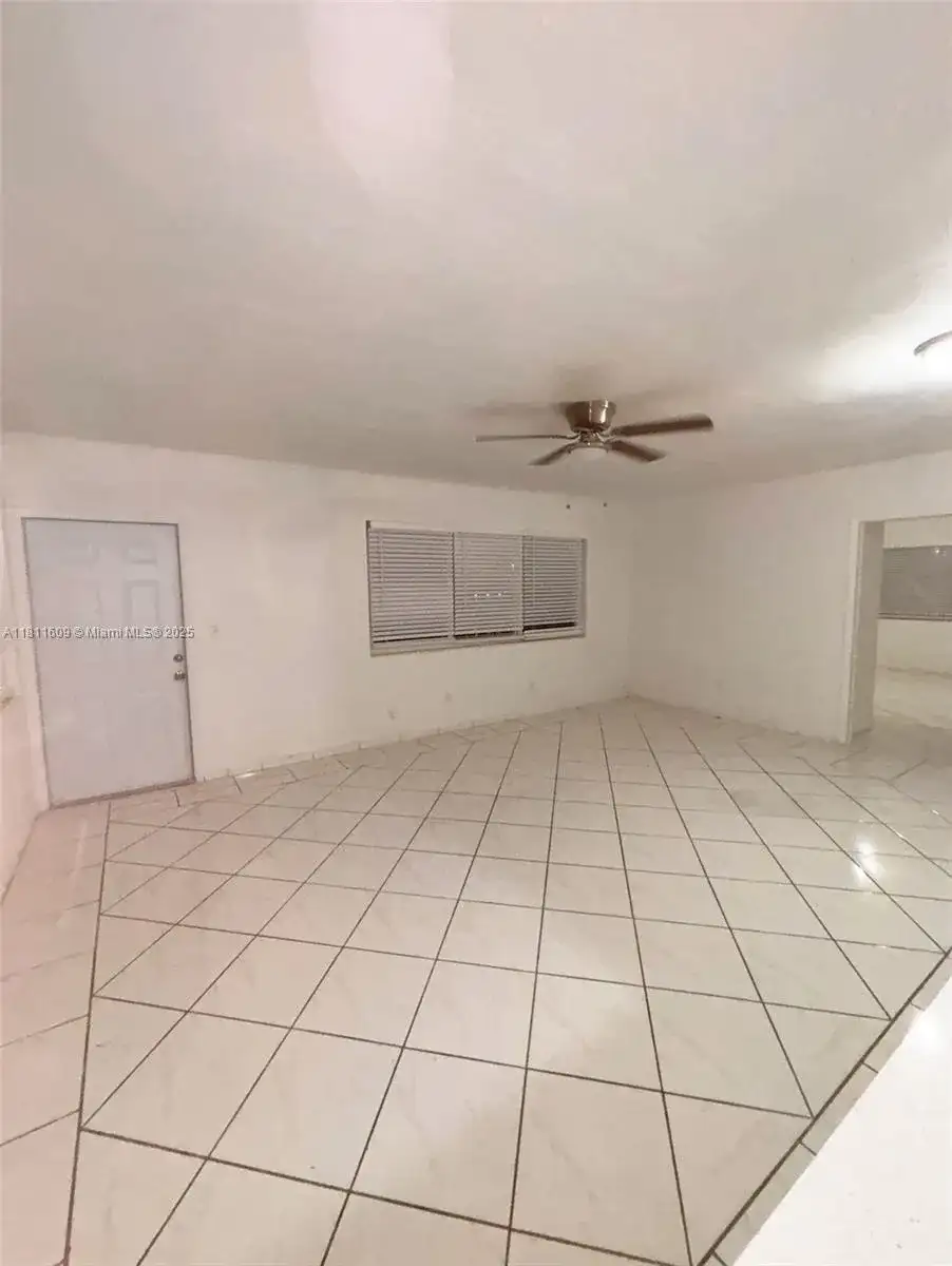 2101 Calais Dr # 10, Miami Beach FL 33141 photo 3