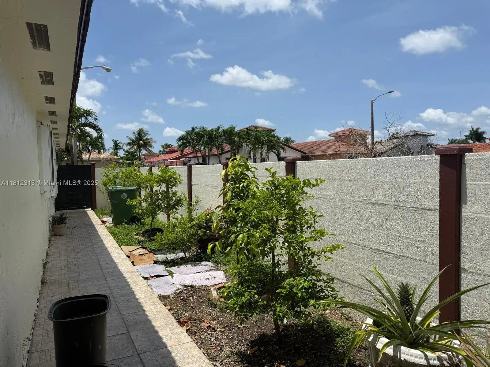 3297 W 70th St, Hialeah FL 33018 photo 5