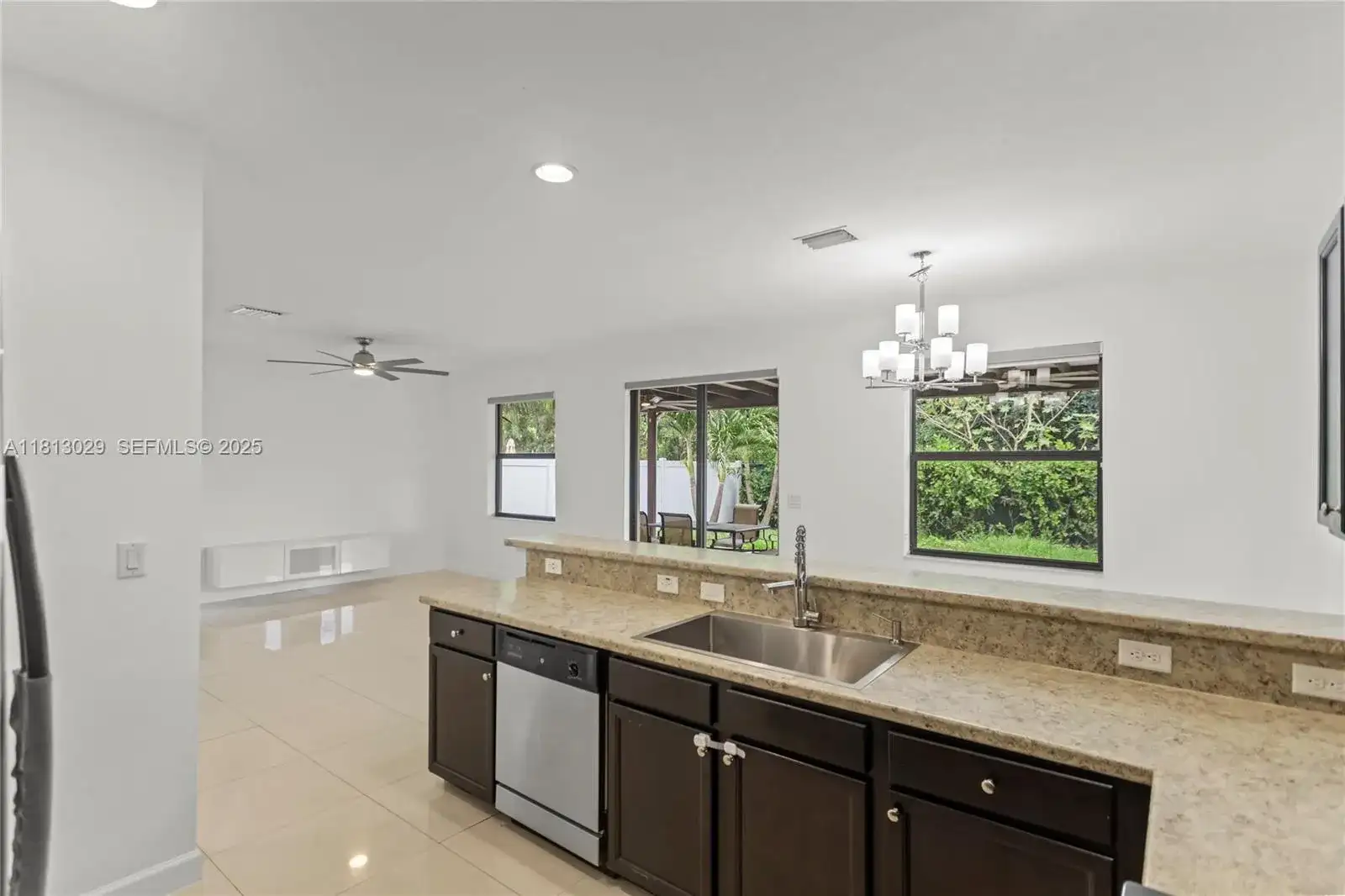3502 W 86th Ter, Hialeah FL 33018 photo 5