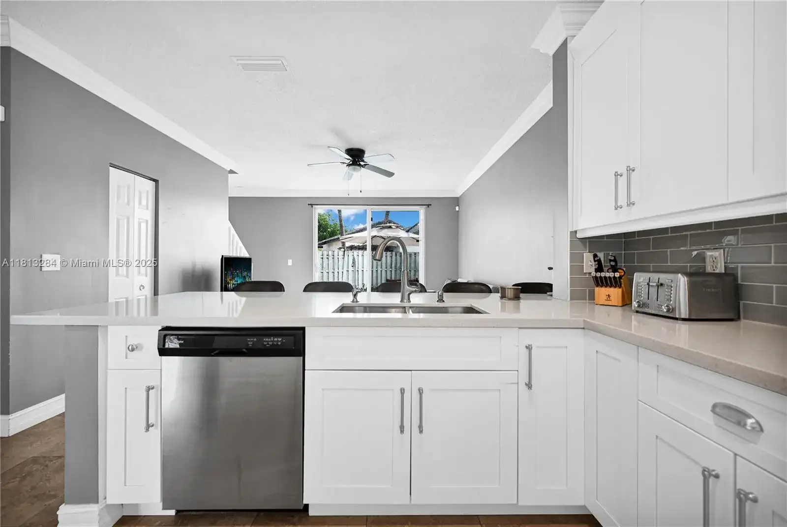 17473 SW 22nd St, Miramar FL 33029 photo 5