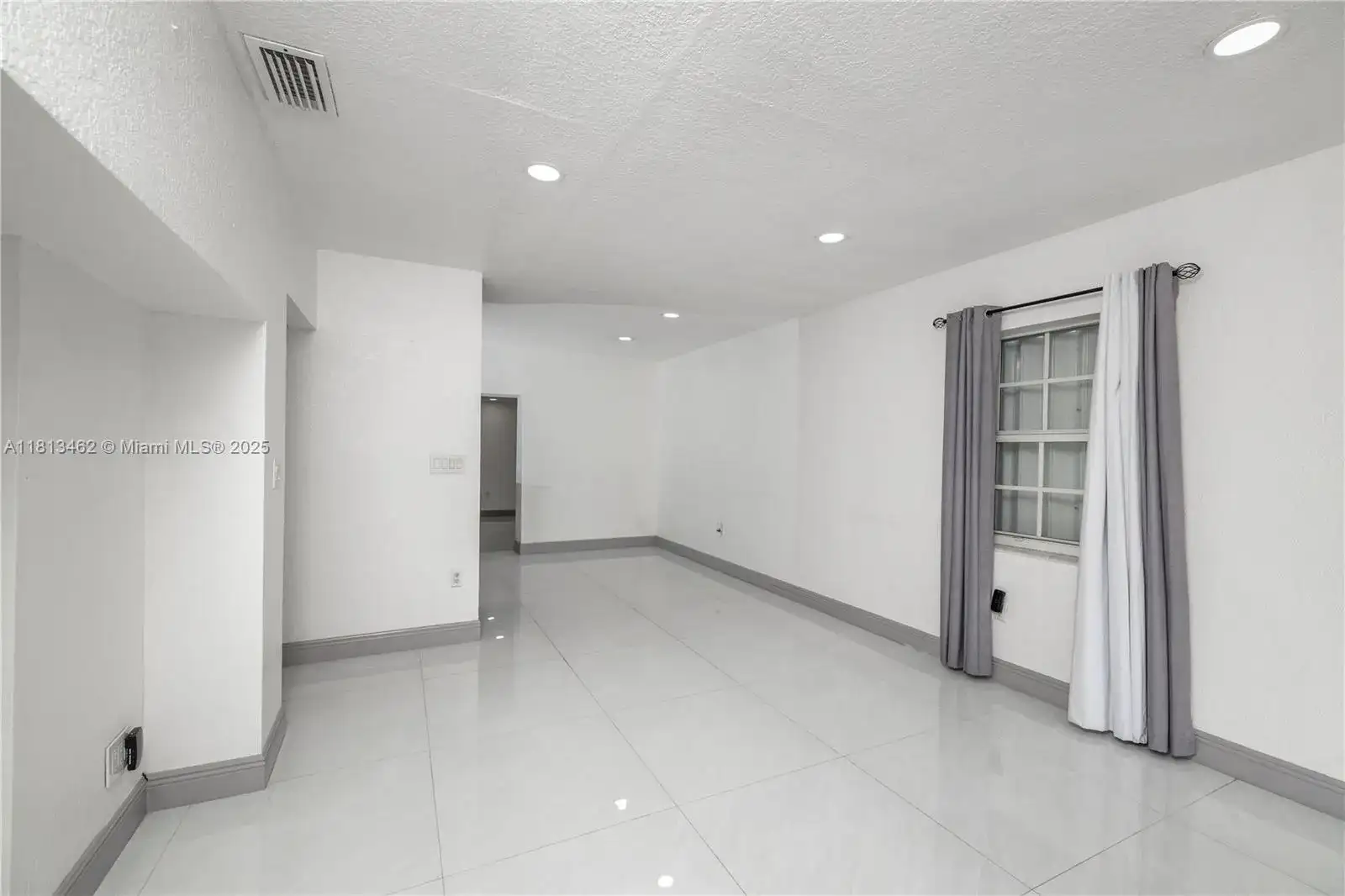 5330 E 6th Ave, Hialeah FL 33013 photo 5