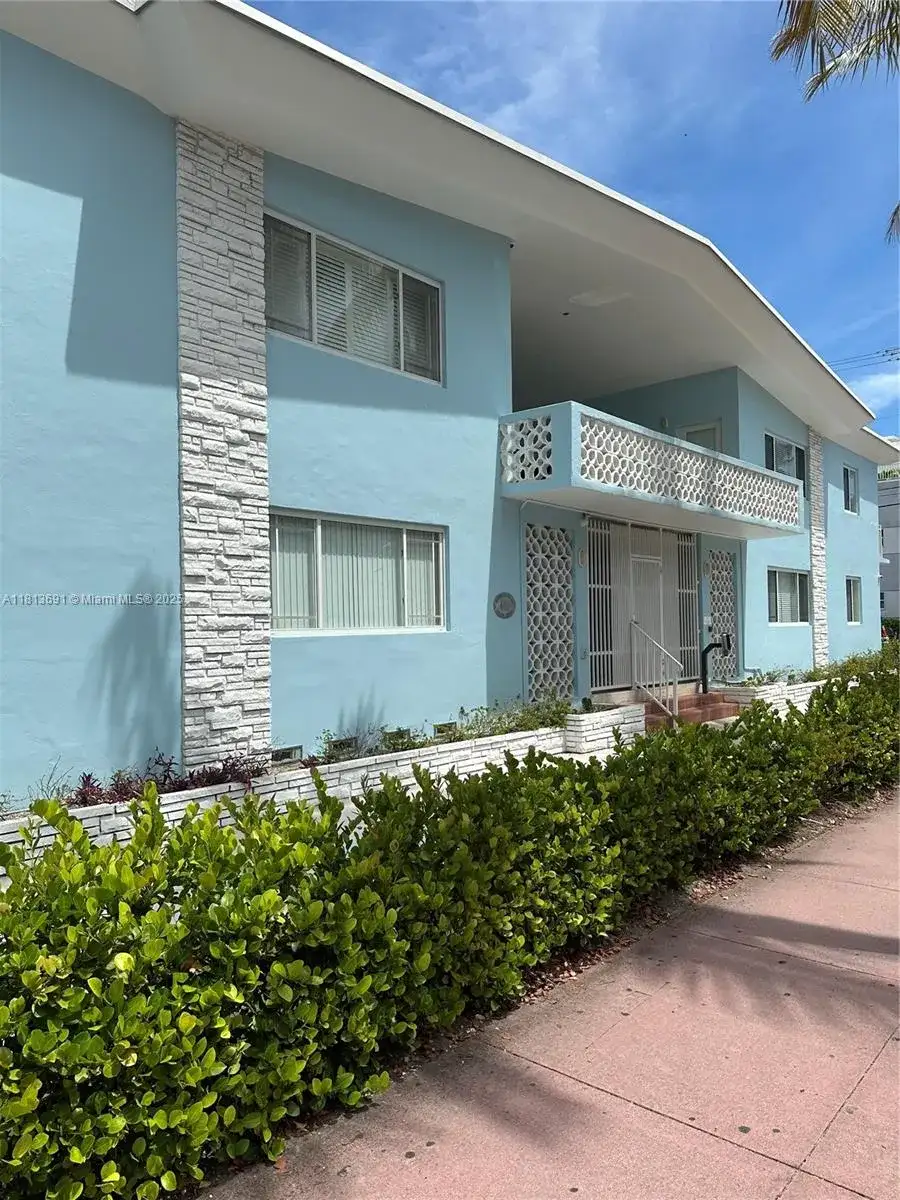 401 Collins Ave # 11, Miami Beach FL 33139 photo 3