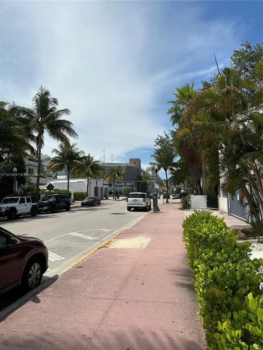 401 Collins Ave # 11, Miami Beach FL 33139 photo 4