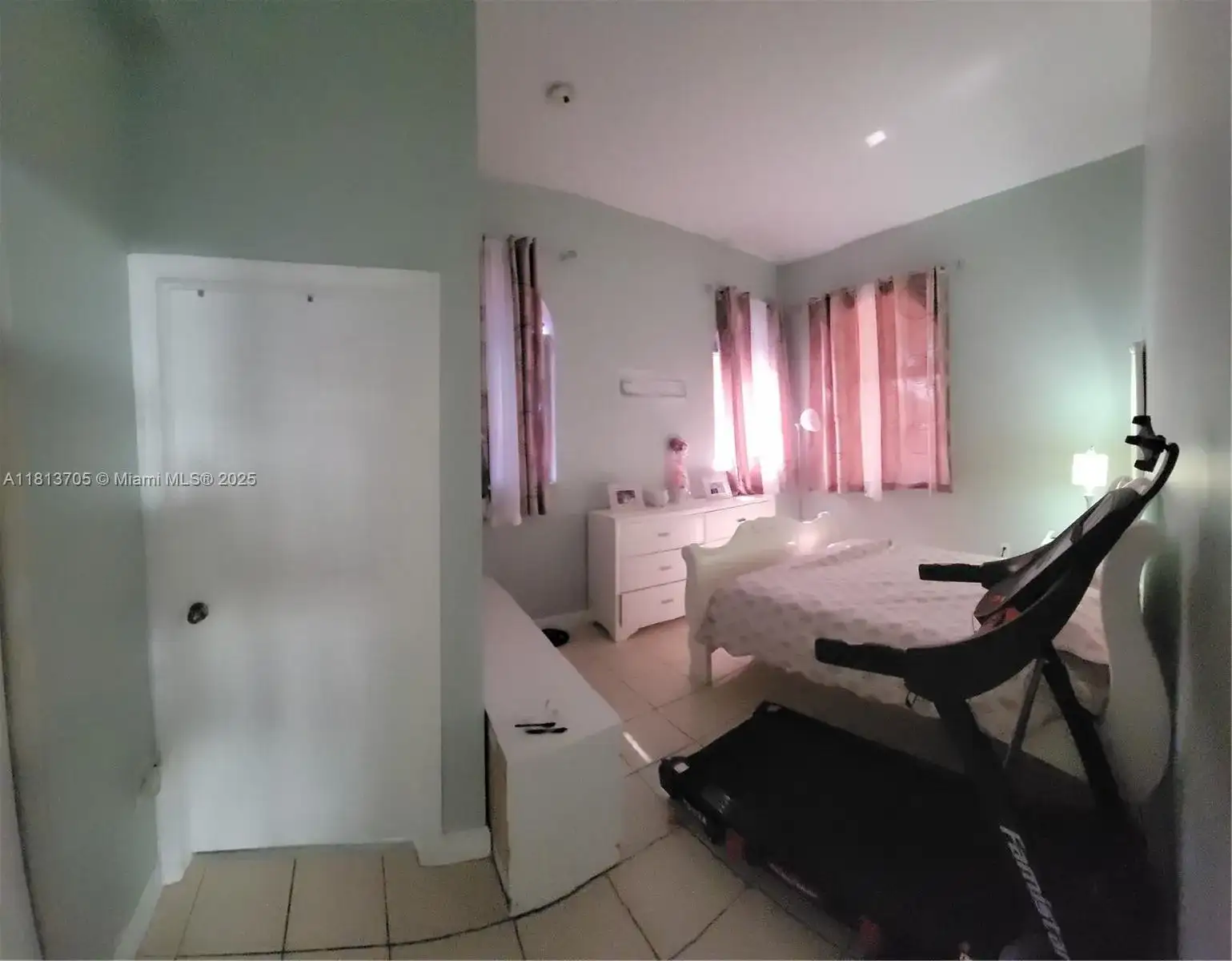 2501 NE 41st Ter, Homestead FL 33033 photo 4