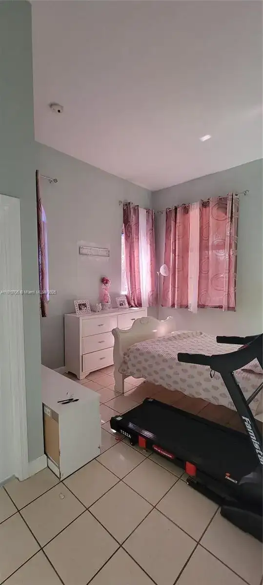 2501 NE 41st Ter, Homestead FL 33033 photo 5