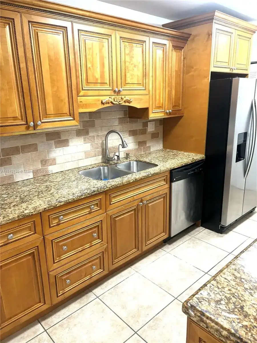 7705 SW 86th St # 111, Miami FL 33143 photo 3