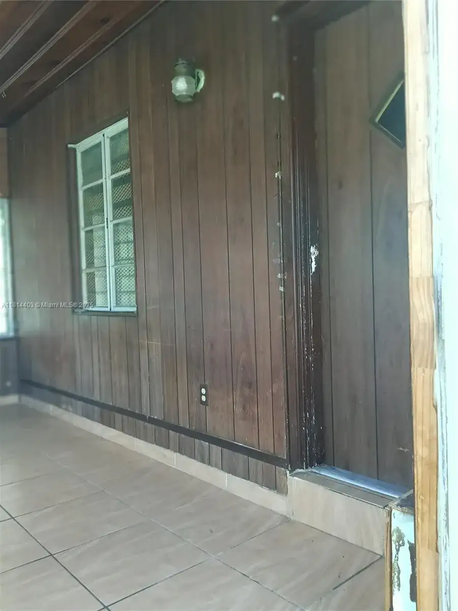 1828 NW 58th St, Miami FL 33142 photo 3