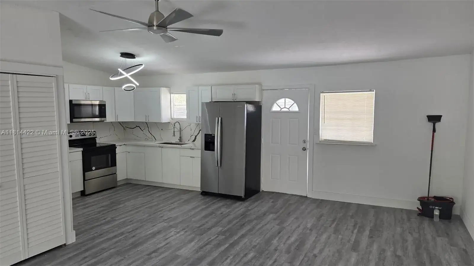 2248 MARINA PARK DR, Fort Myers FL 33905 photo 2