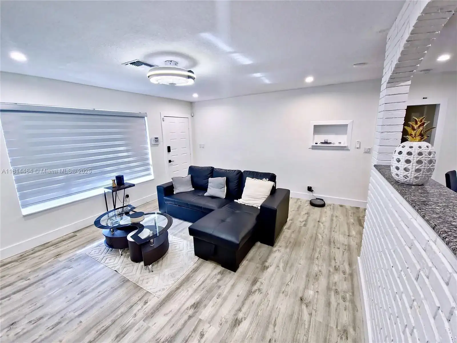 1720 SW 64th Ave, North Lauderdale FL 33068 photo 2