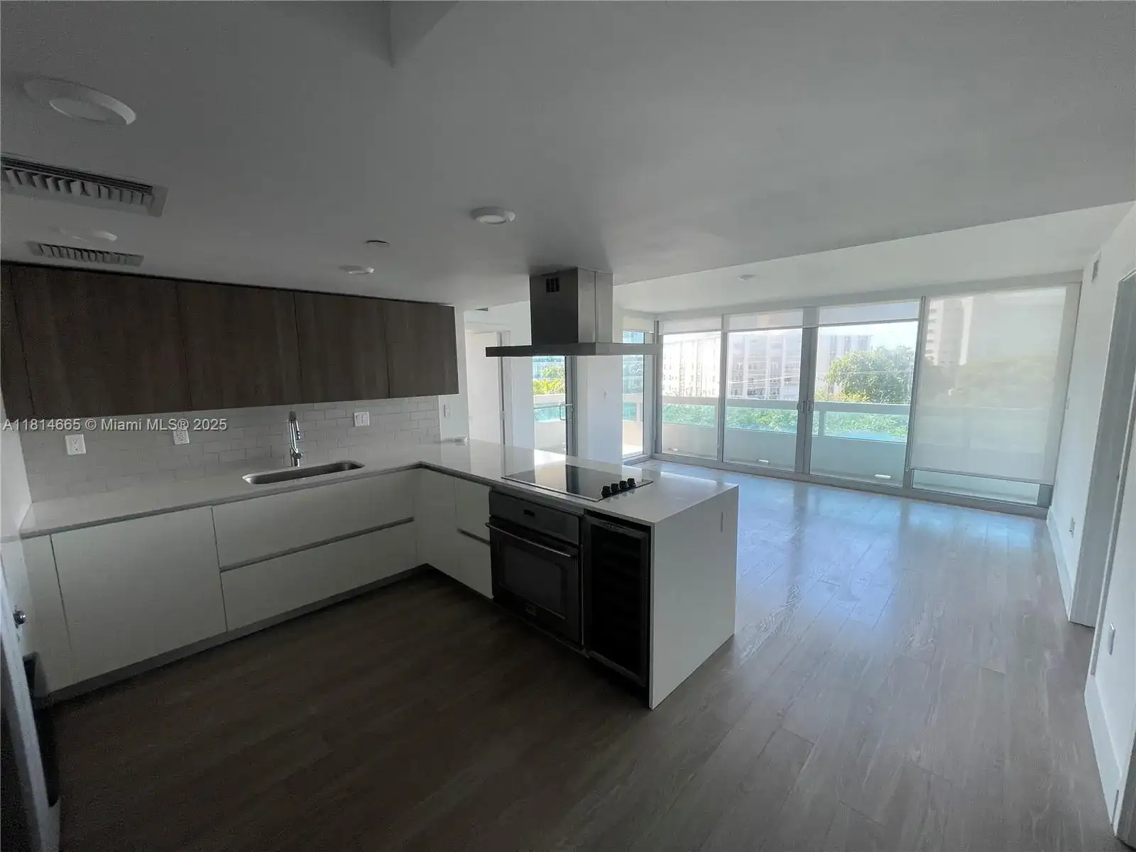 1025 92nd St # 607, Bay Harbor Islands FL 33154 photo 4