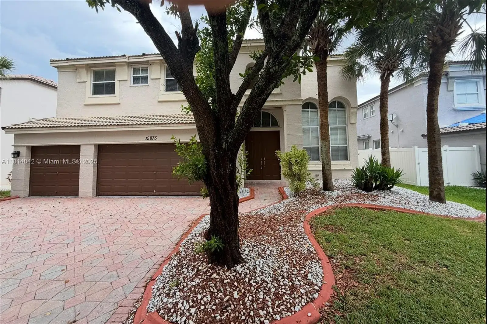 15875 SW 52nd St, Miramar FL 33027 photo 2