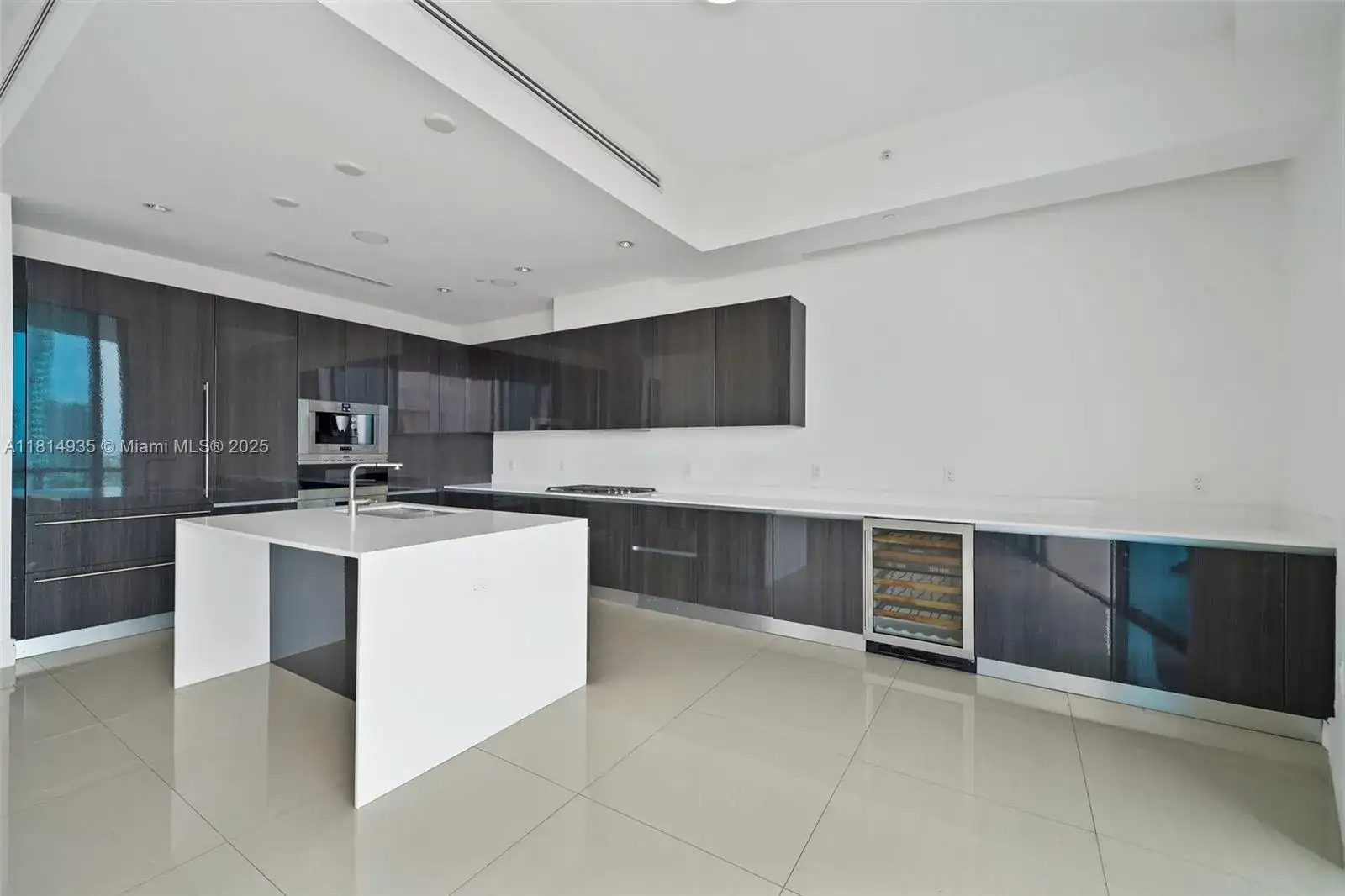 3250 NE 188th St, Aventura FL 33180 photo 5