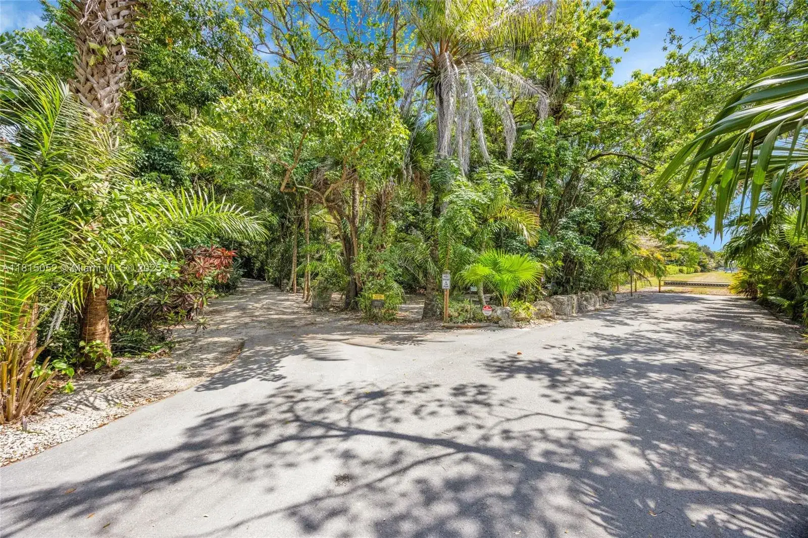 10005 Snapper Creek Rd, Coral Gables FL 33156 photo 2