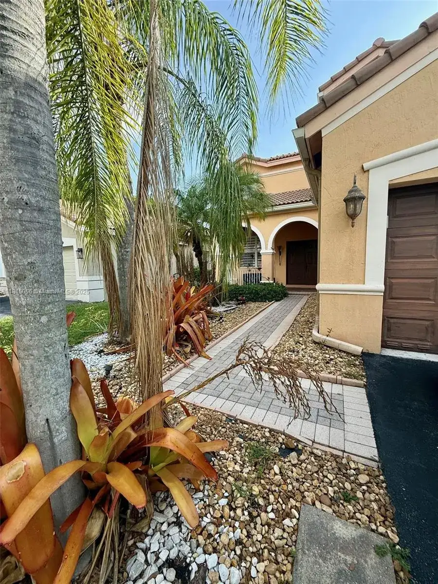 1294 Chinaberry Dr # 1294, Weston FL 33327 photo 3