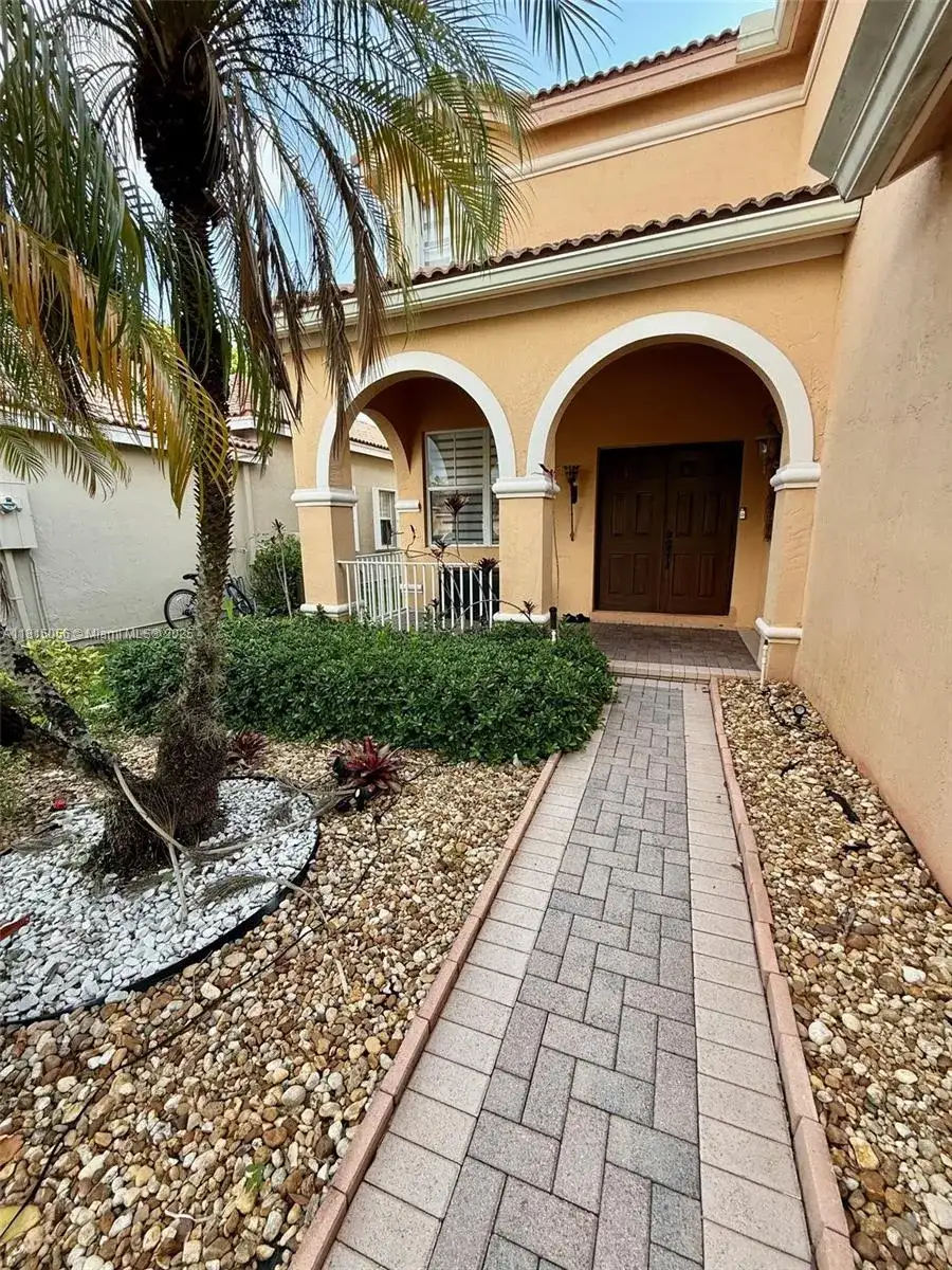 1294 Chinaberry Dr # 1294, Weston FL 33327 photo 5