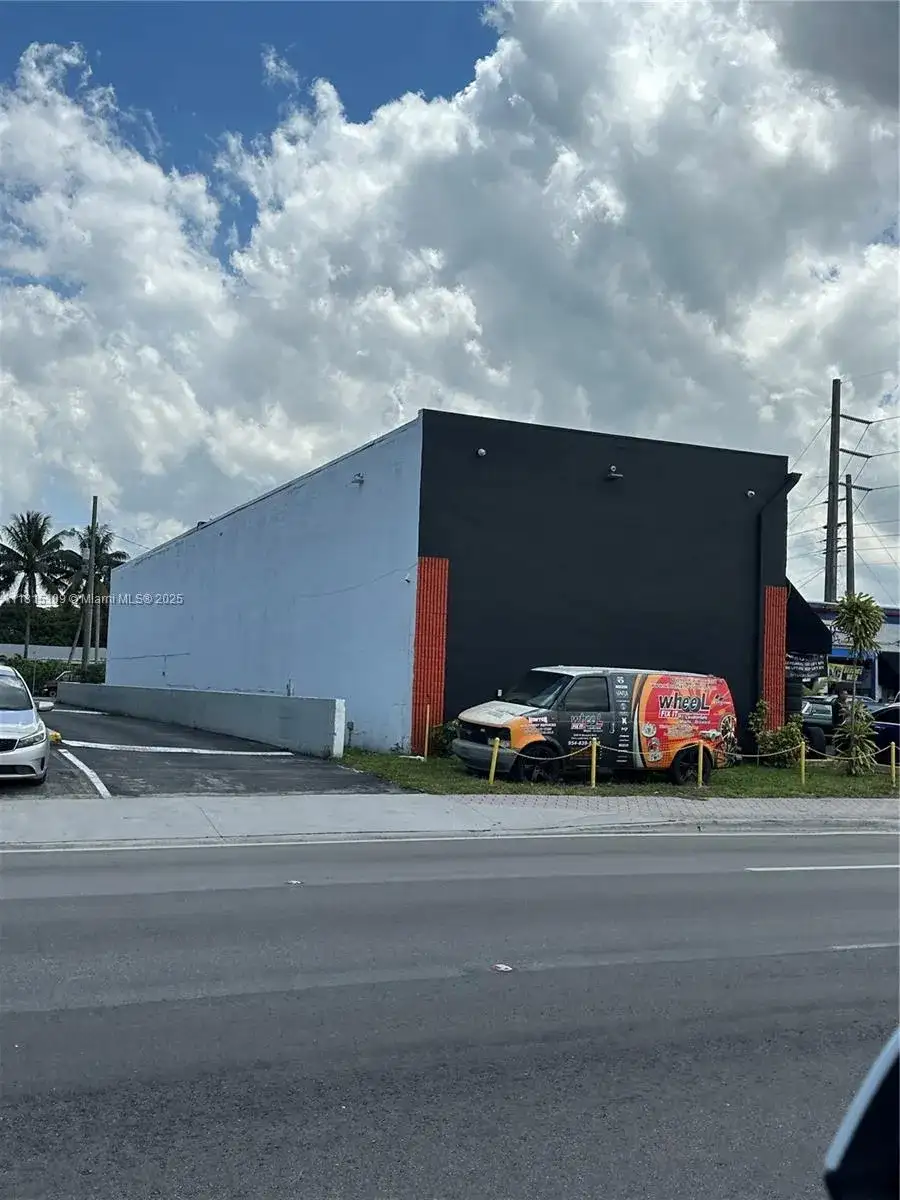 3090 W Broward Blvd, Fort Lauderdale FL 33312 photo 3