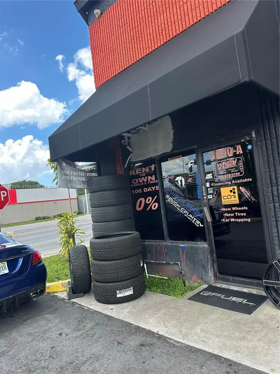 3090 W Broward Blvd, Fort Lauderdale FL 33312 photo 4