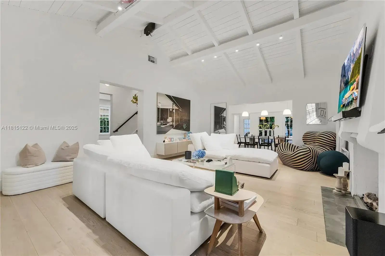3747 Royal Palm Ave, Miami Beach FL 33140 photo 2