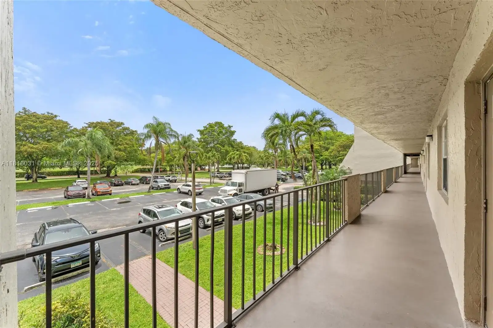 3150 W Rolling Hills Cir # 209, Davie FL 33328 photo 3