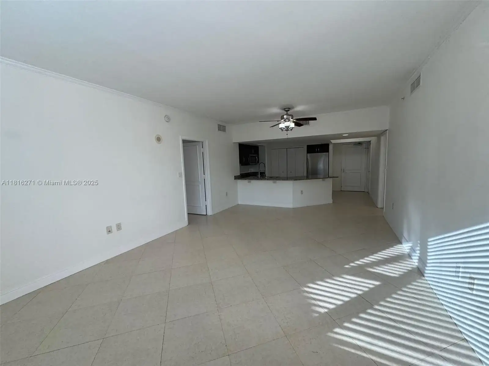 19900 E Country Club Dr # 209, Aventura FL 33180 photo 5