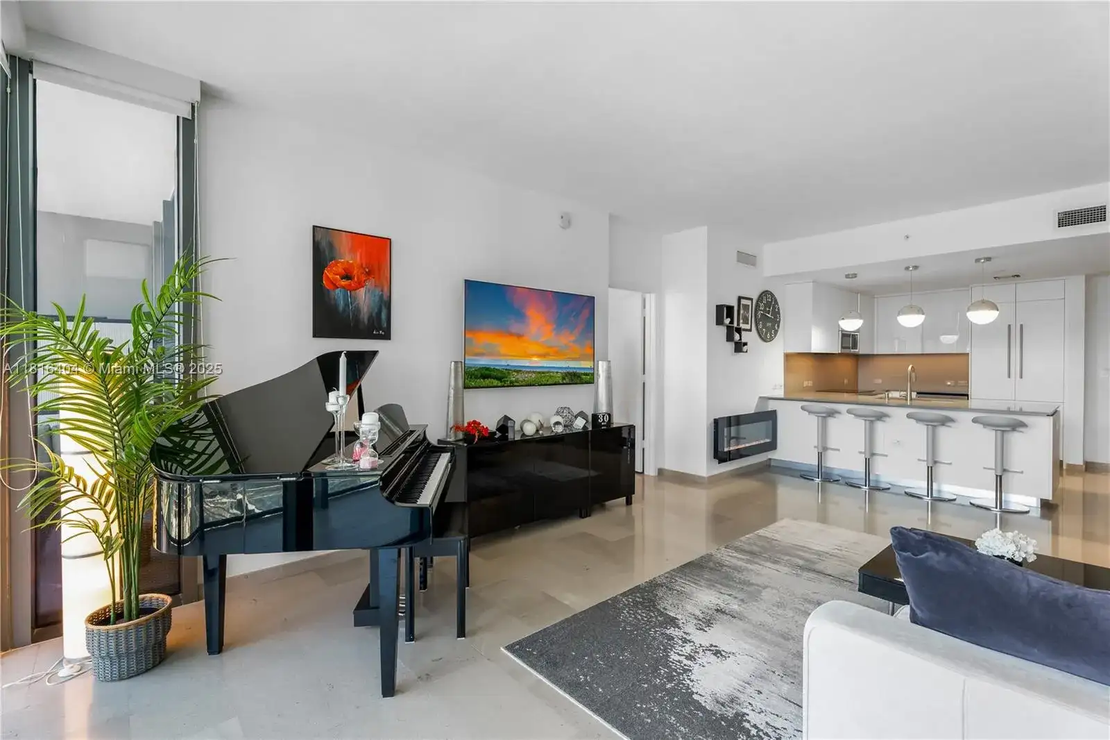 68 SE 6th St # 1704, Miami FL 33131 photo 2