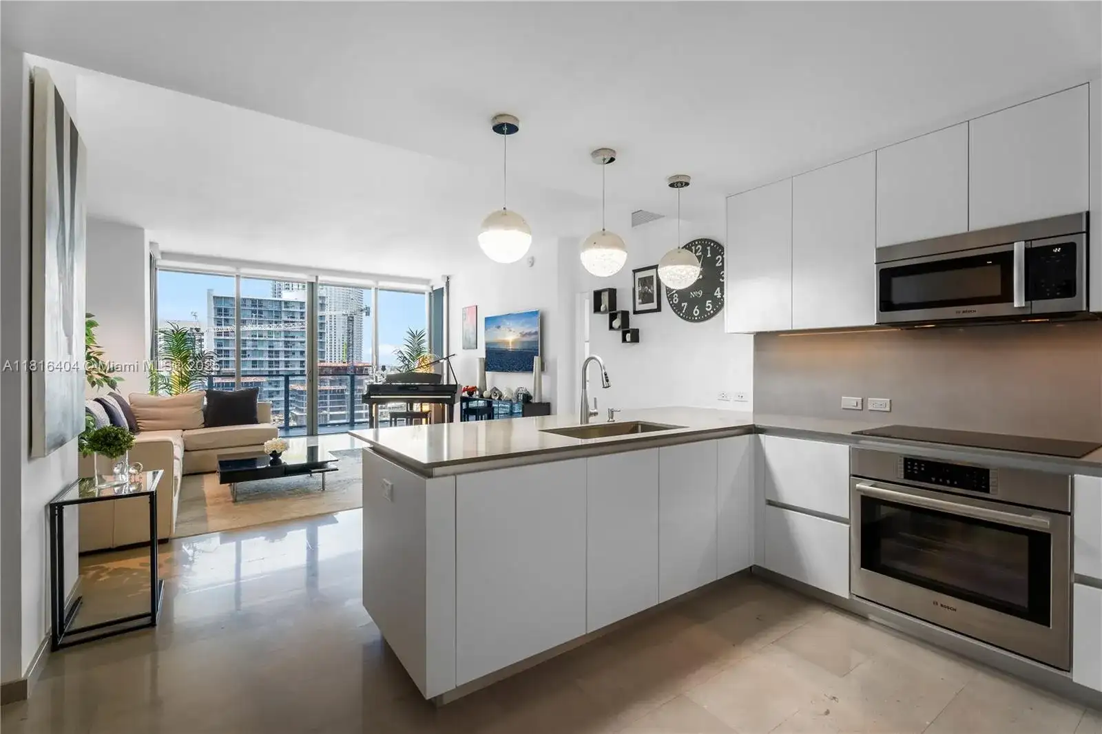 68 SE 6th St # 1704, Miami FL 33131 photo 3