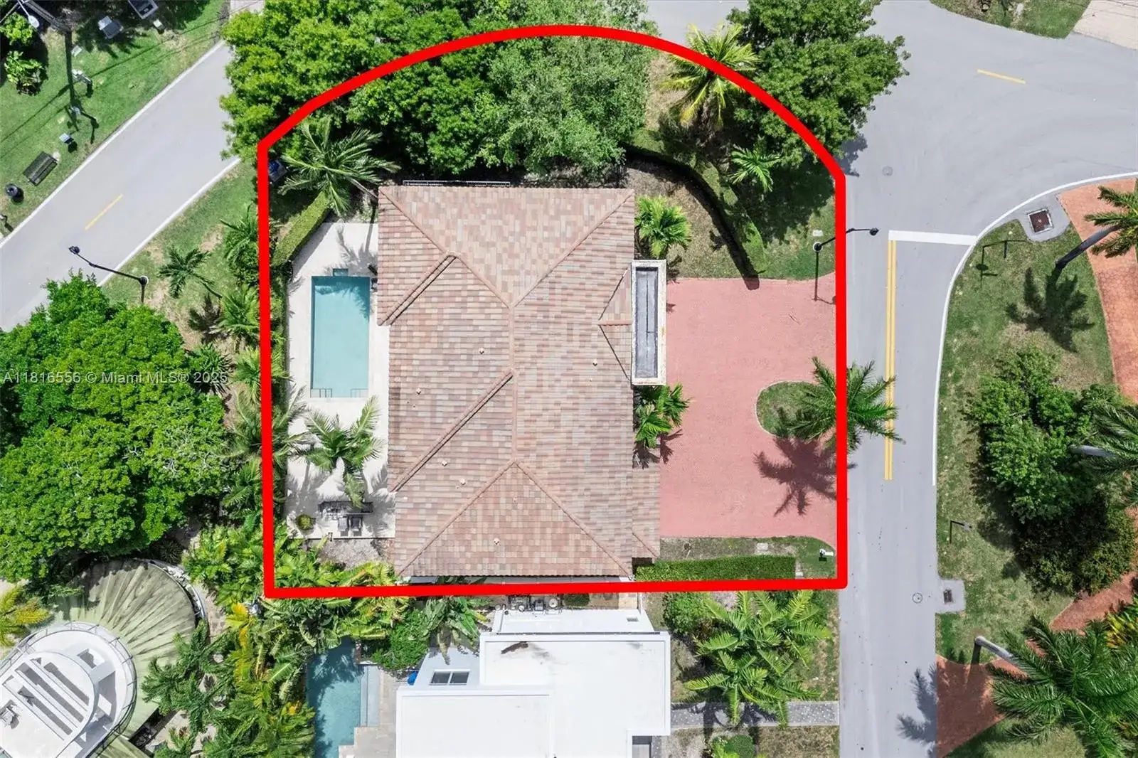 18825 N Bay Rd, Sunny Isles Beach FL 33160 photo 4