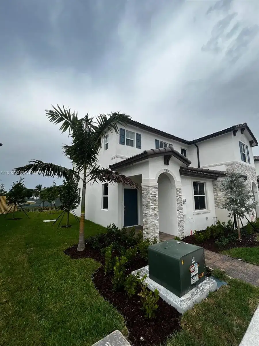 12210 NW 24th Pl, Miami FL 33167 photo 2