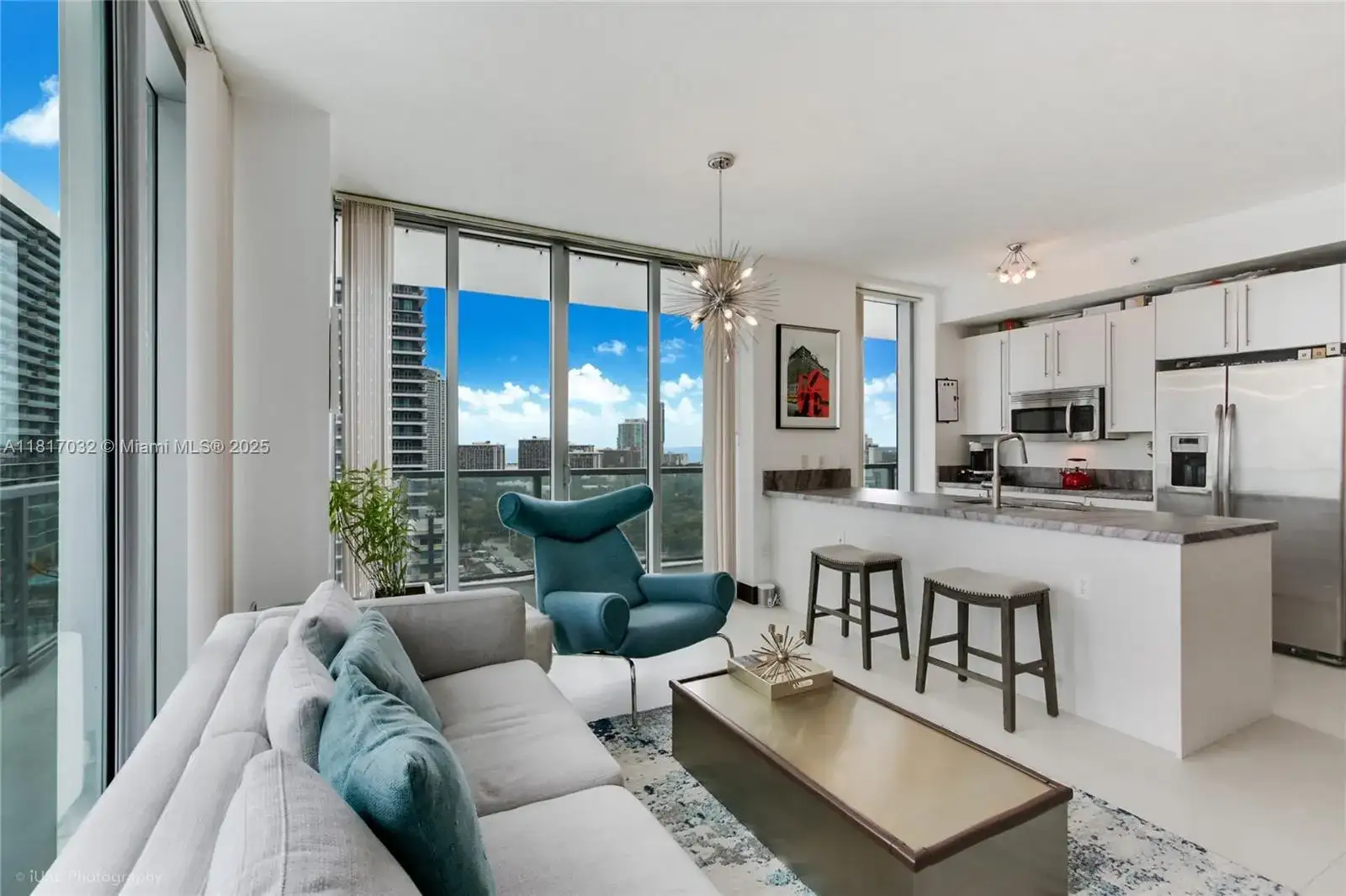 79 SW 12th St, Miami FL 33130 photo 3