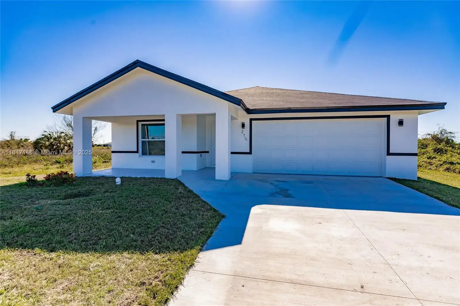 215 Nautilus Ave, La Belle FL 33935 photo 2
