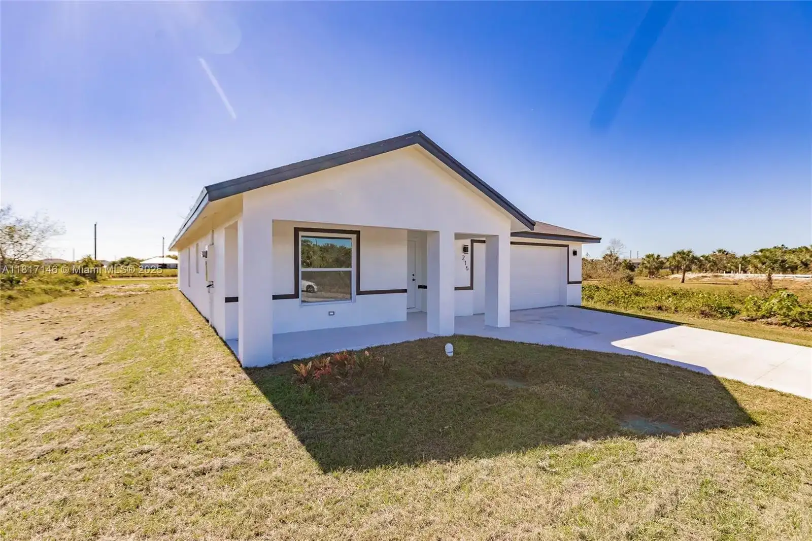 215 Nautilus Ave, La Belle FL 33935 photo 4
