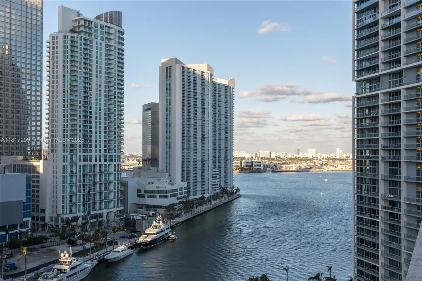 485 Brickell Ave # 1604, Miami FL 33131 photo 2