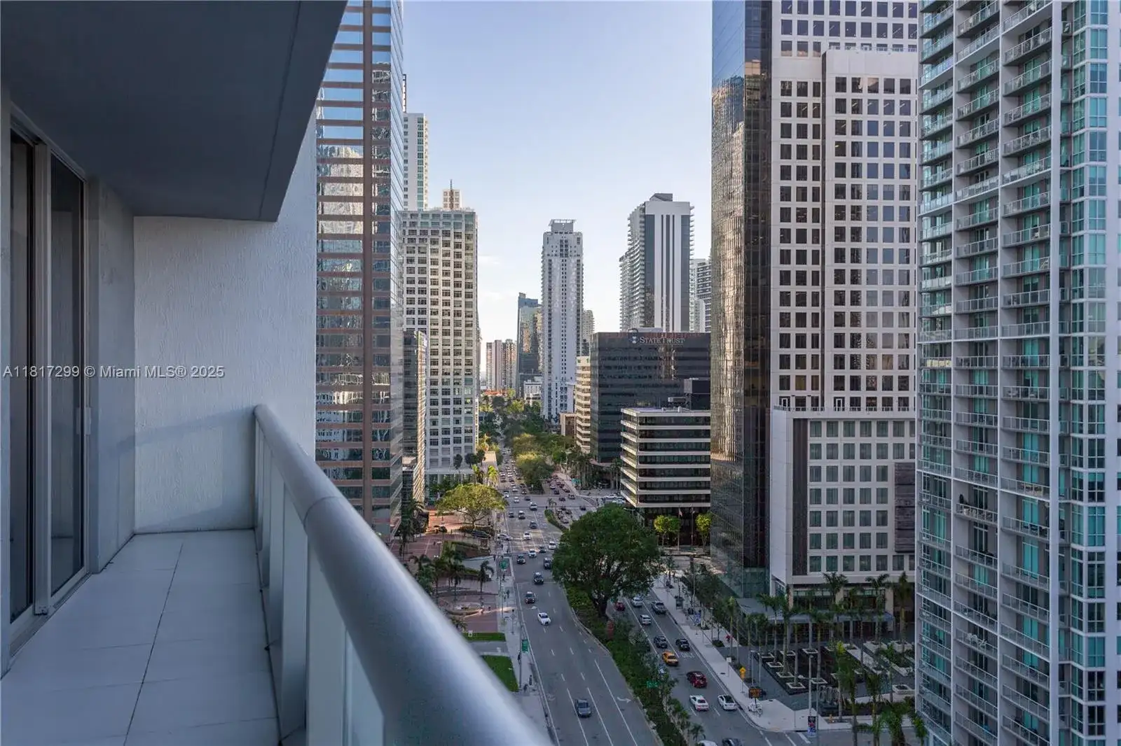 485 Brickell Ave # 1604, Miami FL 33131 photo 3