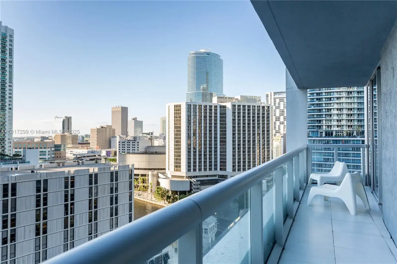 485 Brickell Ave # 1604, Miami FL 33131 photo 4