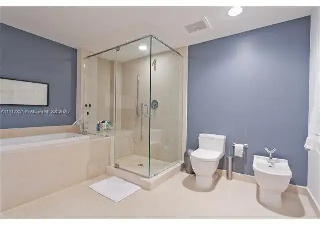 495 Brickell Ave # 5104, Miami FL 33131 photo 4