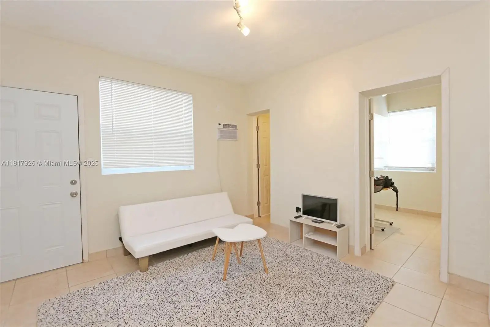 1827 NW Flagler Ter, Miami FL 33125 photo 3