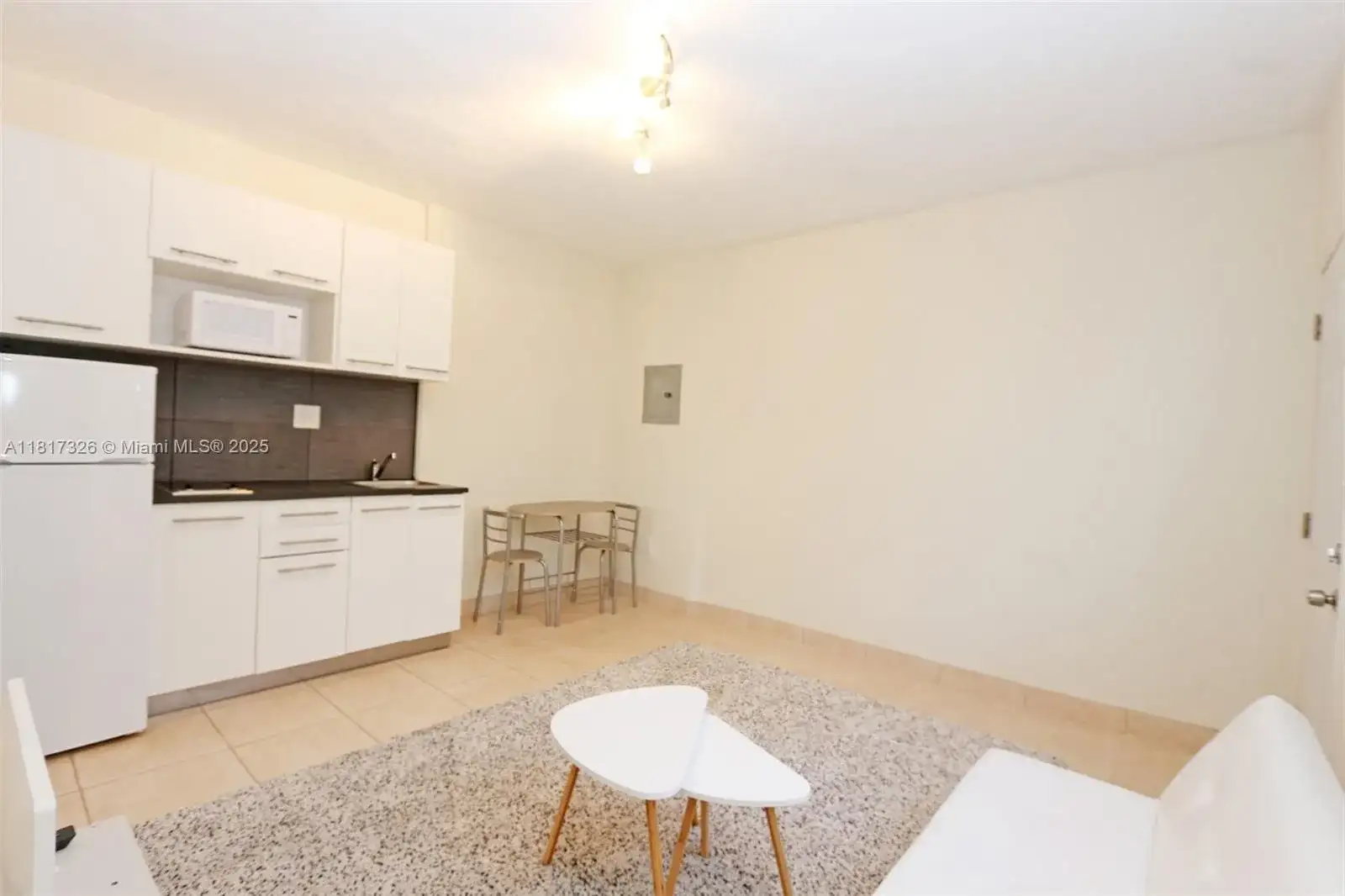 1827 NW Flagler Ter, Miami FL 33125 photo 4