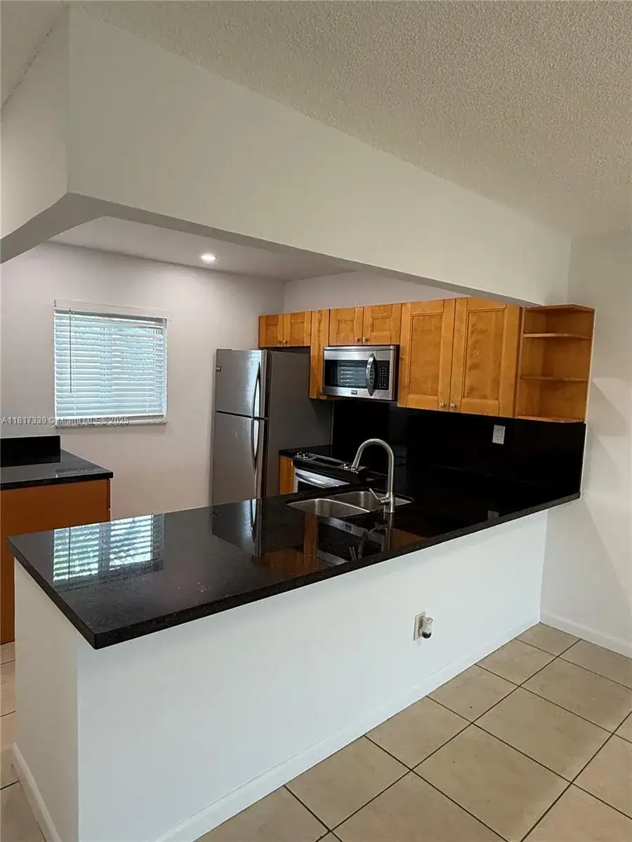 7700 Camino Real # D402, Miami FL 33143 photo 3
