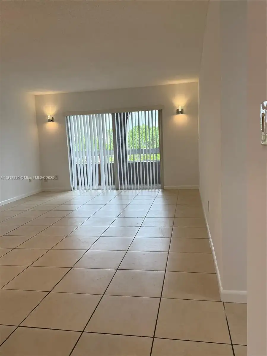7700 Camino Real # D402, Miami FL 33143 photo 5
