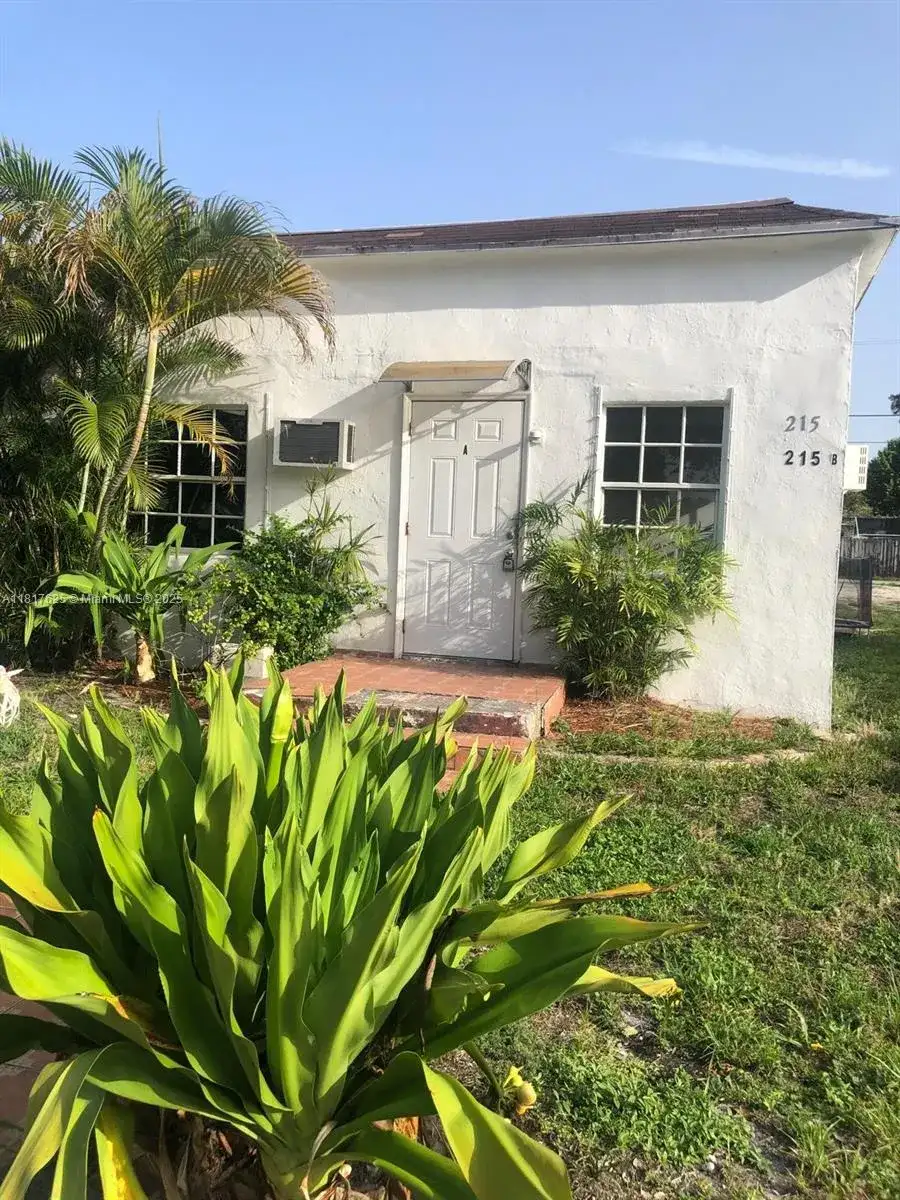 215 SW 11th St # A, Dania Beach FL 33004 photo 2