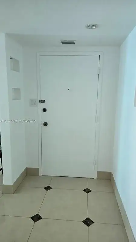 18181 NE 31st Ct # 1801, Aventura FL 33160 photo 3