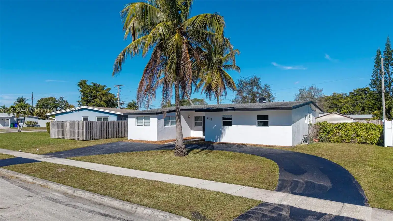 6113 NW 18th St, Margate FL 33063 photo 2