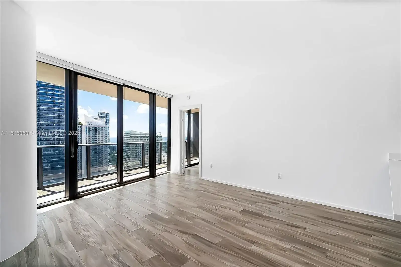 801 S Miami Ave # 3704, Miami FL 33130 photo 3