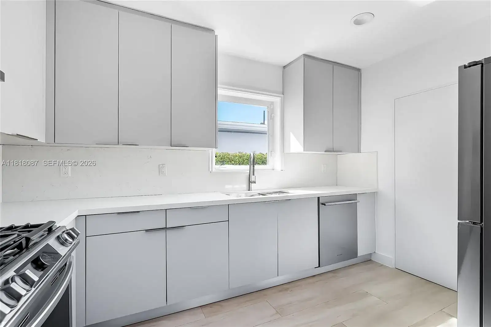 719 W 51st St, Miami Beach FL 33140 photo 5