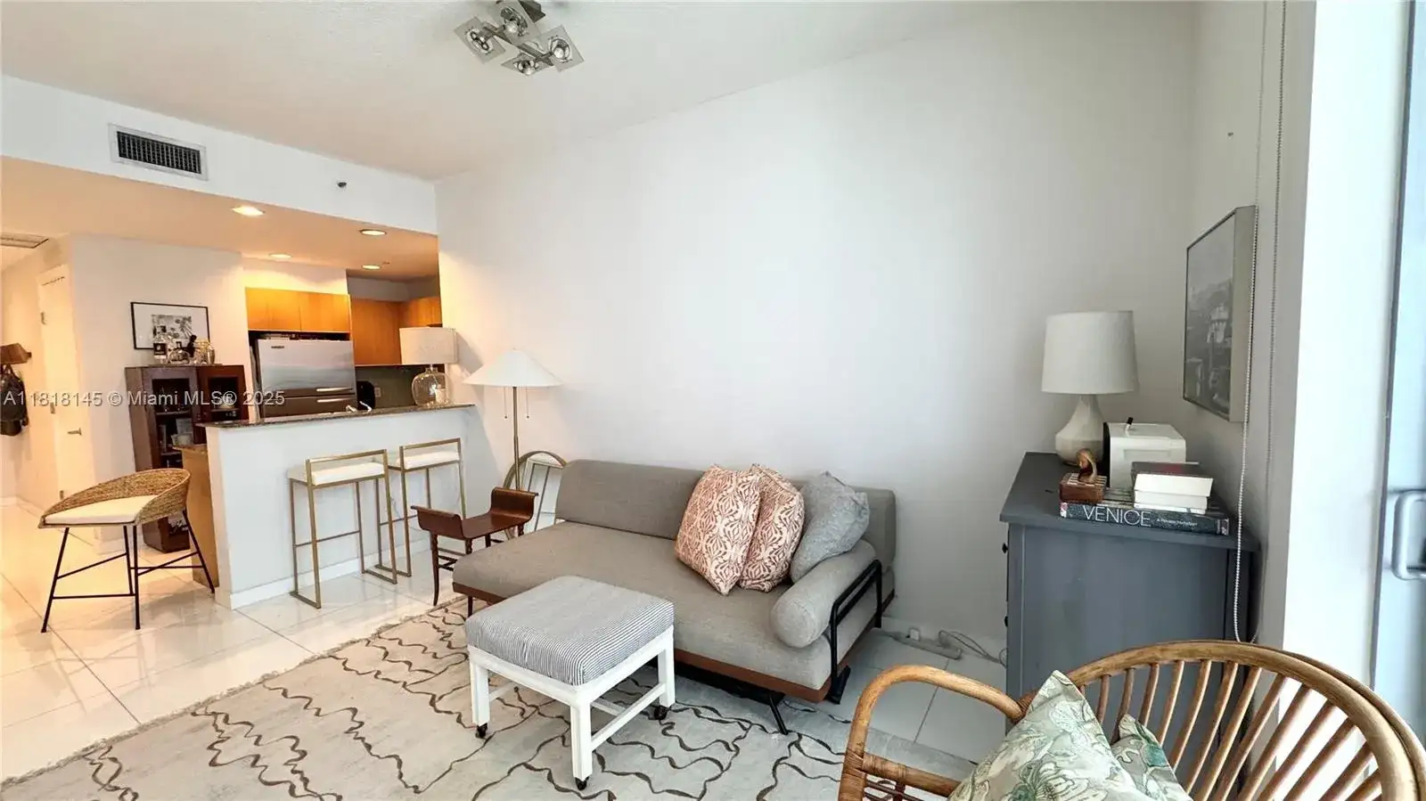 1050 Brickell Ave # 3206, Miami FL 33131 photo 3