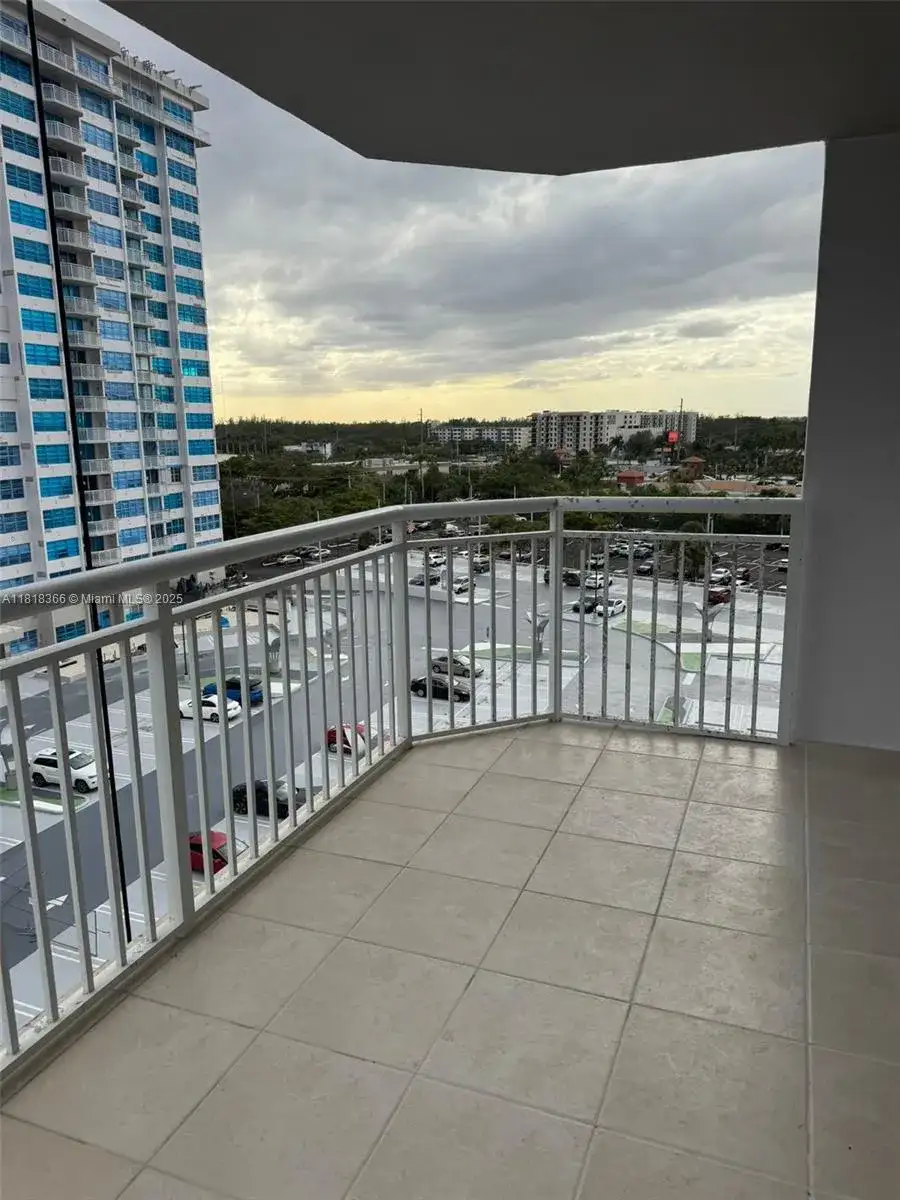 18051 BISCAYNE BLVD # 803, Aventura FL 33161 photo 3