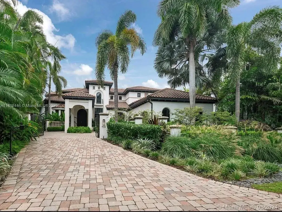 432 S Hibiscus Dr, Miami Beach FL 33139 photo 2